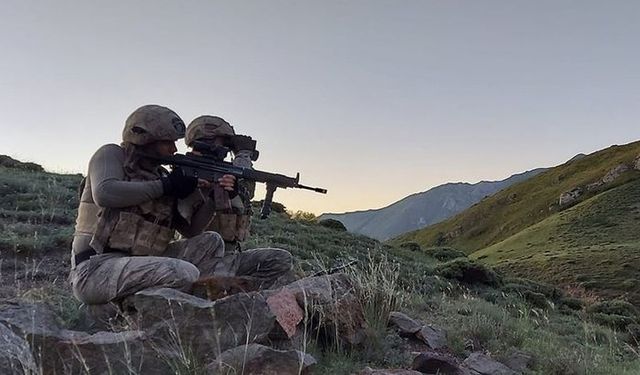 Sınır ötesinde 15 PKK'lı etkisiz hale getirildi!