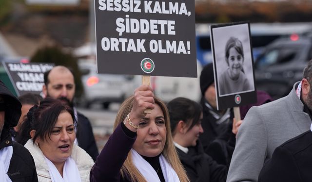 HAK-İŞ'ten ABD Büyükelçiliği önünde kadına şiddet protestosu!