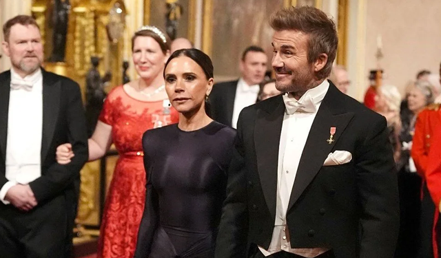 Beckham çifti Buckingham Sarayı'nda