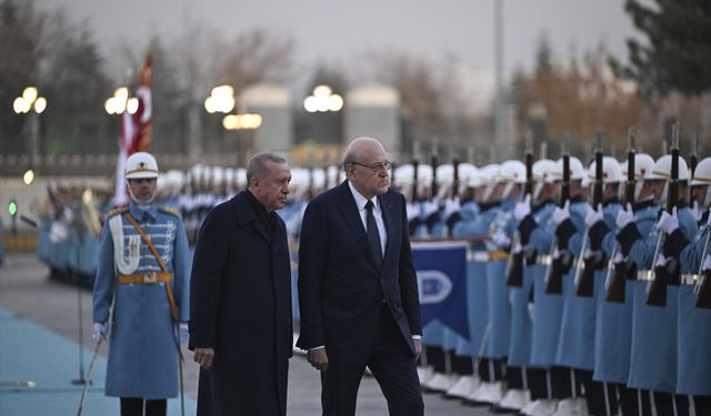 Erdoğan, Mikati'yi resmi törenle karşıladı!