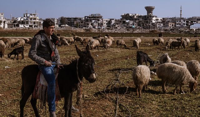 Baas rejiminin adamları halktan alınan rüşvet ve haraçla yaşıyordu!