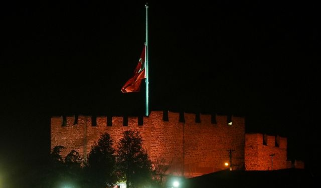 Milli yas ilan edildi, tüm bayraklar yarıya indirildi