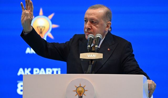 Erdoğan: Türk, Kürt, Zaza, Alevi ayrımı yapmadan, tüm Türkiye'yi kucaklayacağız!