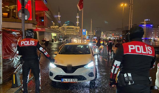 'Huzur İstanbul' uygulamasında 399 şüpheli yakalandı!