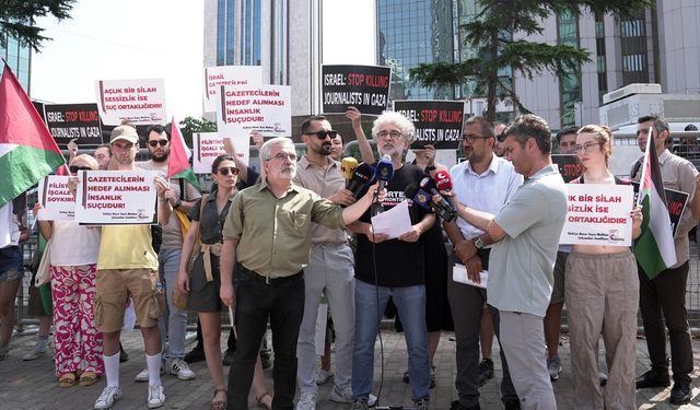 Gazeteciler Filistin'deki meslektaşları için eylem yaptı!