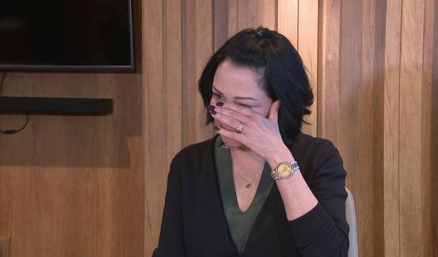 Evrim Akın gözyaşlarına boğuldu
