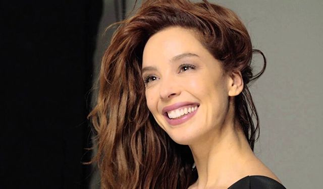 Azra Akın'dan Ceren Arslan'a destek!