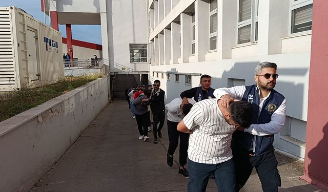 Adana'da ‘Sazan Sarmalı' şebekesi çökertildi!