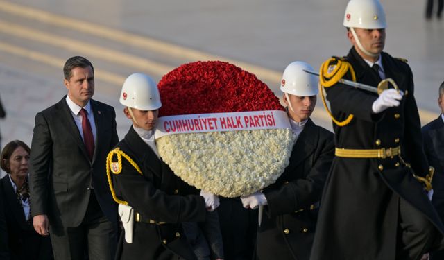 CHP heyeti Anıtkabir'i ziyaret etti