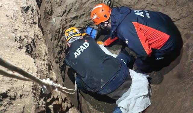 Komşusunun kazdığı kuyuya düştü