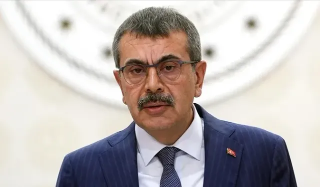 Yusuf Tekin, laiklik bildirisine dava açtı: Kim gerici, kim yobaz göreceğiz