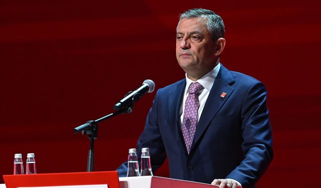 Özgür Özel'den DEM Parti mesajı: Alınganlık göstermişler, canları sağ olsun