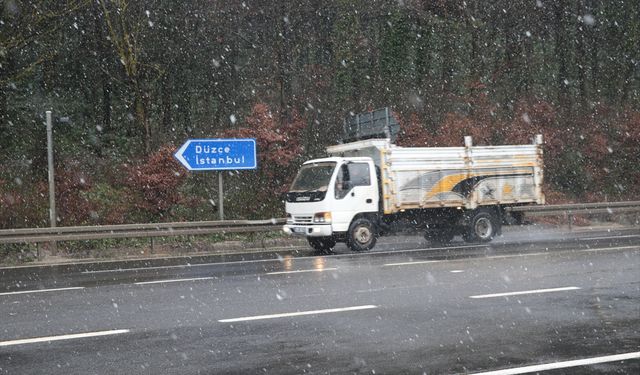 Bolu Dağı'nda kar yağışı başladı!