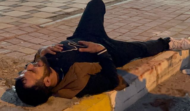 Sigara isteyip, bıçakladılar!