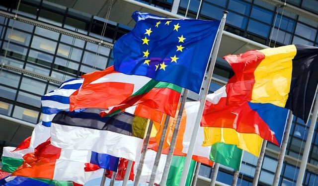 AB, Rus varlıklarını süresiz dondurma kararı aldı!