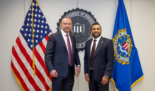 FBI Direktör Yardımcısı istifa etti