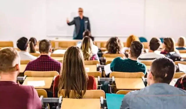 Üniversitelerde üç ay yaz tatili kalkıyor