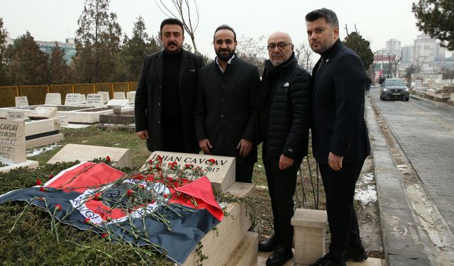 Gençlerbirliği'nin yeni yönetimi, İlhan Cavcav'ı kabri başında andı!