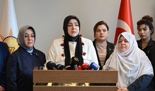 AK Parti Kadın Kolları'ndan Mihalgazi Belediye Başkanına destek