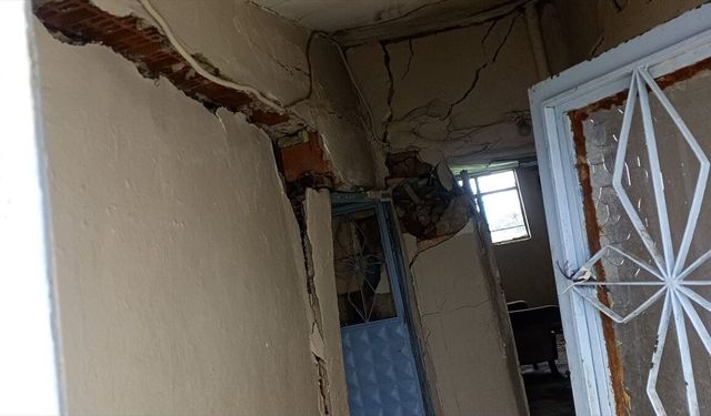 Heyelan nedeniyle 10 ev tahliye edildi!