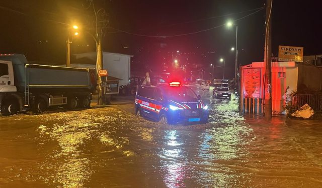 Alanya'da Oba çayı taştı