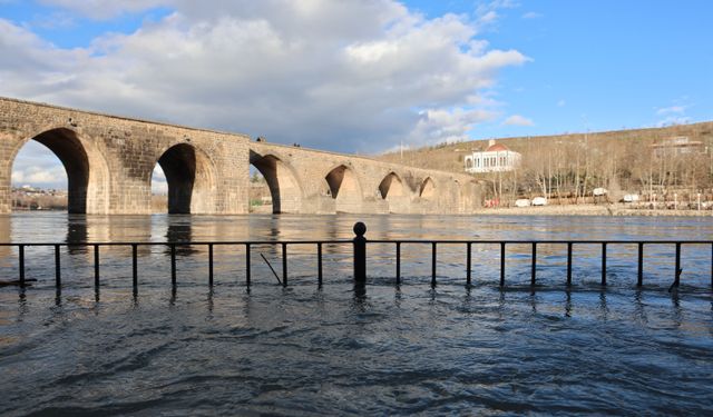 Dicle Barajı'ndan kontrollü su tahliyesi yapılacak