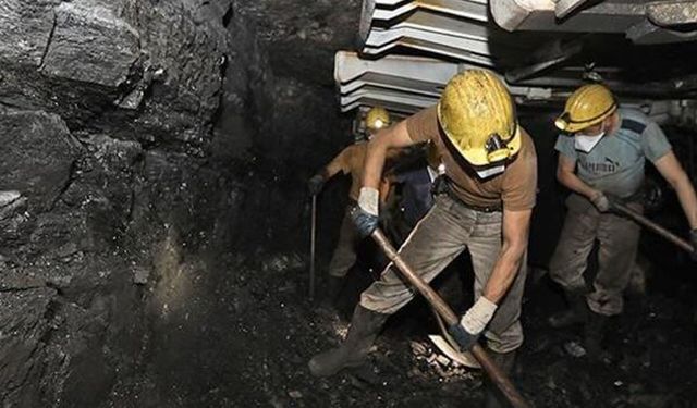 Maden ocağında göçük: 3 kişi göçük altında!