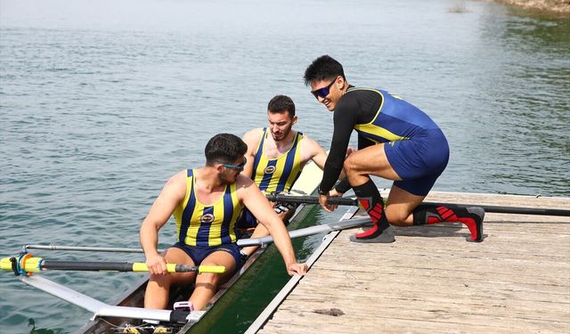 Türkiye Kupası Kürek Yarışları tüm hızıyla sürüyor!