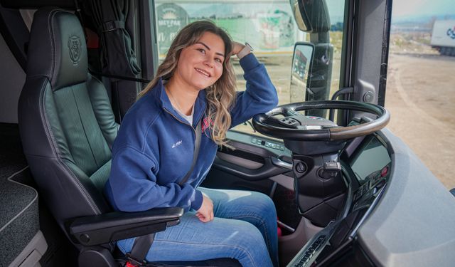 Sıradan hayatından sıkılan genç kadın tır şoförü oldu
