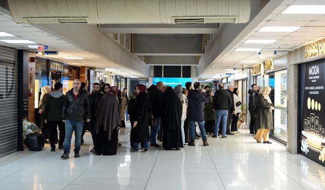 Fiyat düştü piyasada gram altın kalmadı