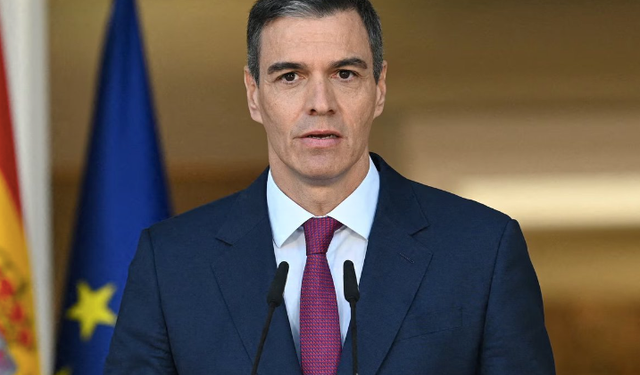 Sanchez'den Trump'a: Milyonların kaderiyle Rus ruleti oynayamazsınız