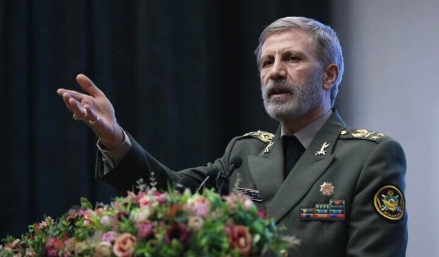 İranlı general Hatemi: ABD'nin donanma gemimize saldırısı cevapsız kalmayacak!