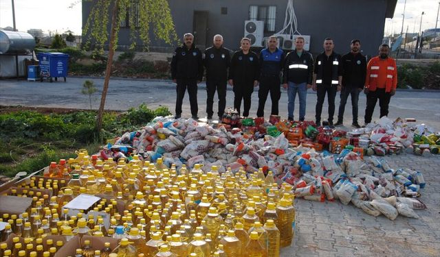 Tarihi geçmiş tonlarca gıda ürünü ele geçirildi!