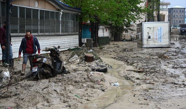 Selin vurduğu Osmaniye'de temizlik ve hasar tespiti başladı!