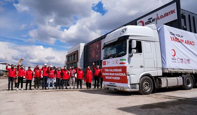 Türk Kızılayın İran için hazırladığı yardım TIR'ları yola çıktı!