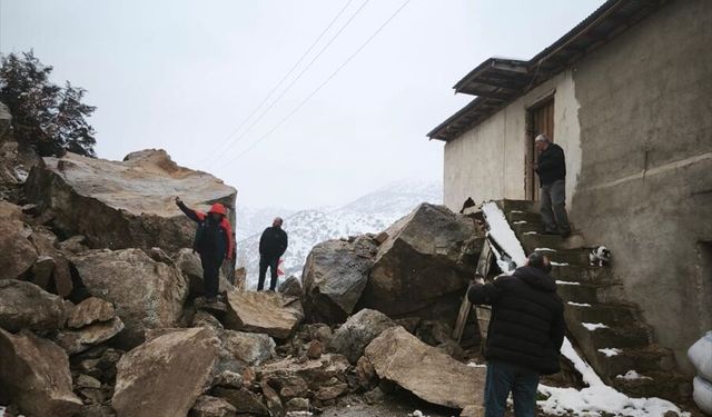 Heyelan nedeniyle evler boşaltıldı!
