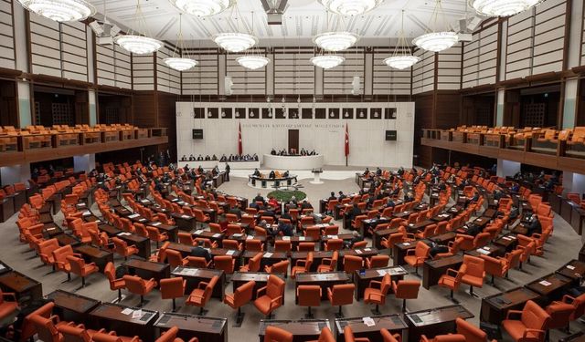 Fahiş site aidatlarına ilişkin düzenlemeleri de içeren teklif kabul edildi