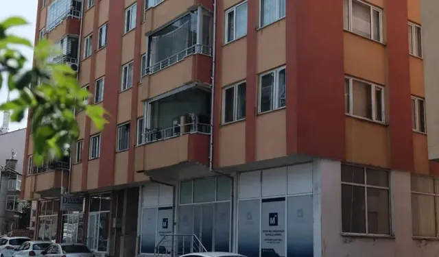 Üniversite öğrencisi yarı çıplak ikinci kattan atladı: Araştırma görevlisi tutuklandı