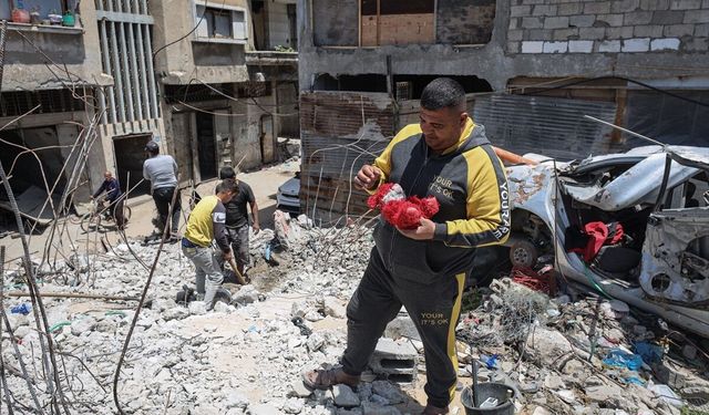 Gazze'li baba: Evin altında şehit varken nasıl uyuyayım?