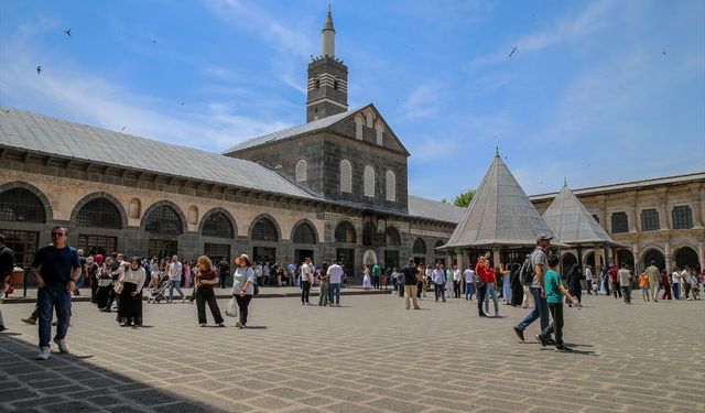 Güneydoğu'da bayram tatili yoğunluğu yaşanıyor!