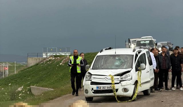 Araç koyun sürüsüne daldı: Çoban öldü
