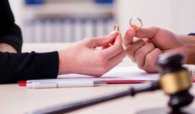 Sürekli iş değiştirmek boşanma sebebi