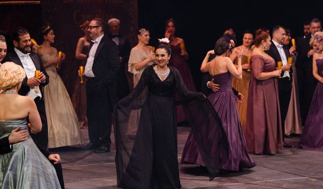 Opera ve Bale Festivali'nde 'La Traviata' sahnelendi!