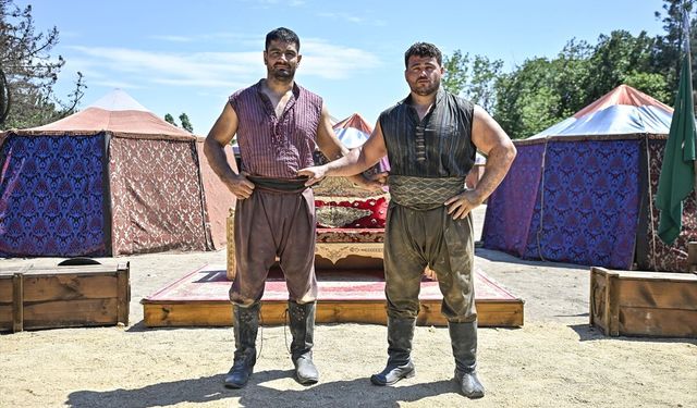 Taha Akgül ve Rıza Kayaalp "Mehmed: Fetihler Sultanı" dizisinde rol aldı