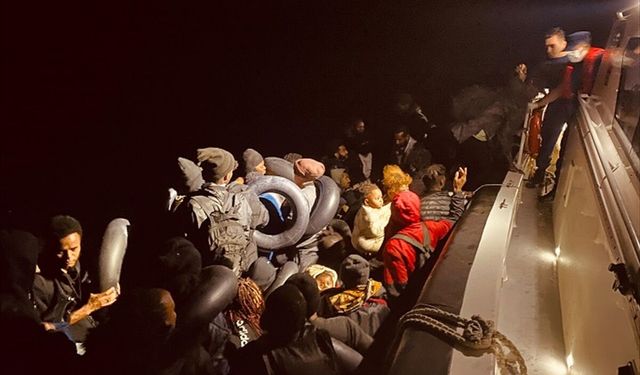 İzmir'de 43 göçmen yakalandı