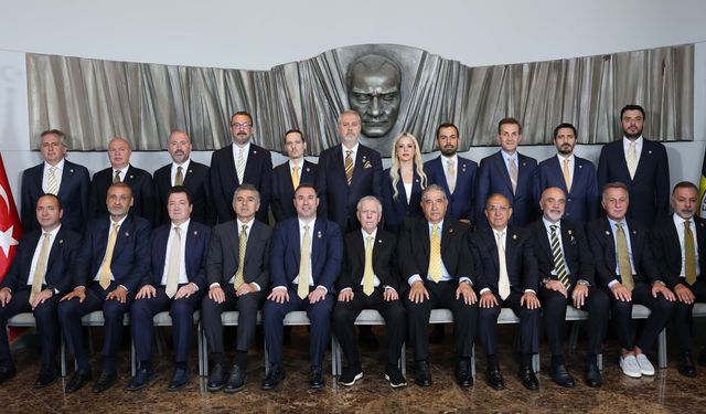 Fenerbahçe'de yönetim kurulu görev dağılımı yapıldı