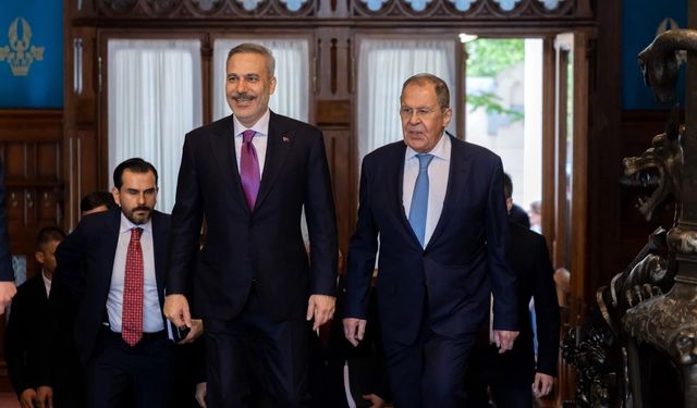 Fidan ve Lavrov baş başa görüştü!