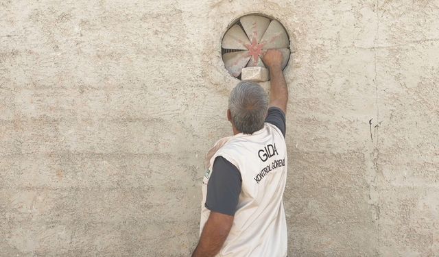 Denetim ekibi havalandırma deliğinden seslendi!