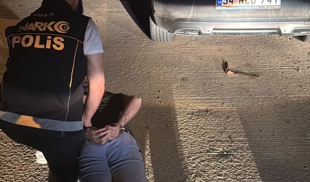 Kırmızı bültenle aranıyordu, kıskıvrak yakalandı!