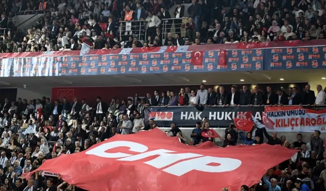CHP'de 2 başkan disipline sevk edildi!